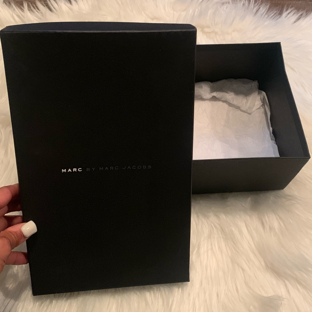 Marc Jacobs shoe box